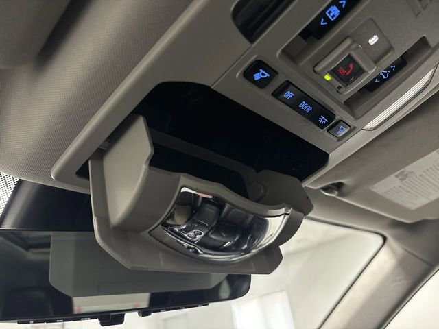 Used 2021 Toyota Highlander Platinum image 62