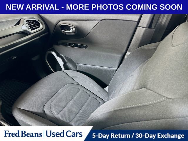 Used 2020 Jeep Renegade Latitude w/ Cold Weather Group AWD/4WD image 24