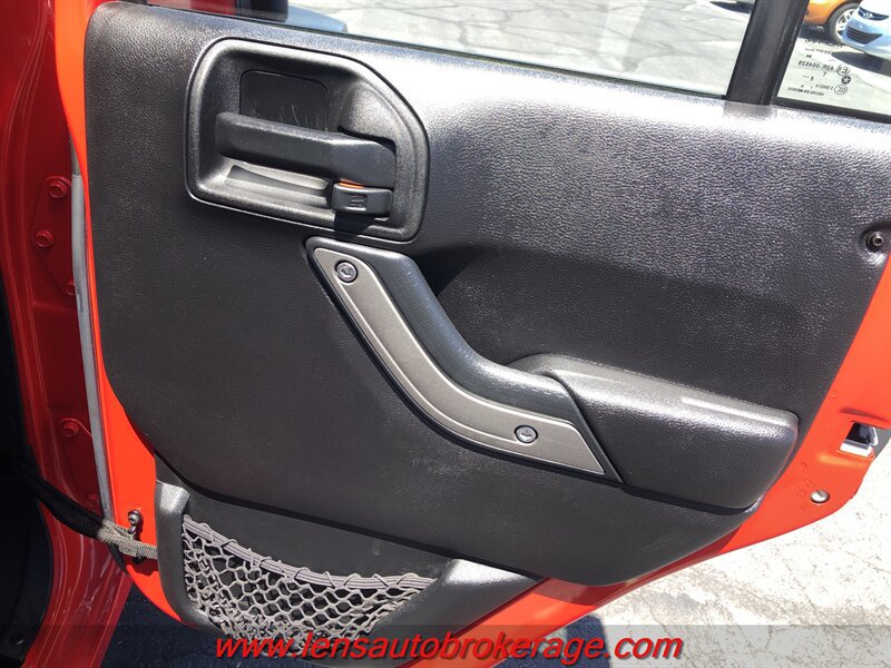 Used 2015 Jeep Wrangler Unlimited Sport AWD/4WD image 16