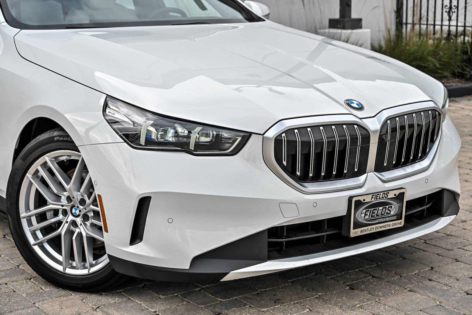 Used 2024 BMW 530i xDrive w/ Premium Package AWD/4WD image 9