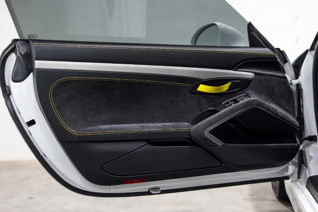 Used 2016 Porsche Cayman GT4 RWD image 9