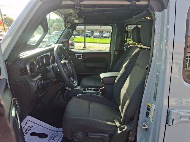 Certified 2023 Jeep Wrangler Unlimited w/ 8.4" Radio Group AWD/4WD image 13