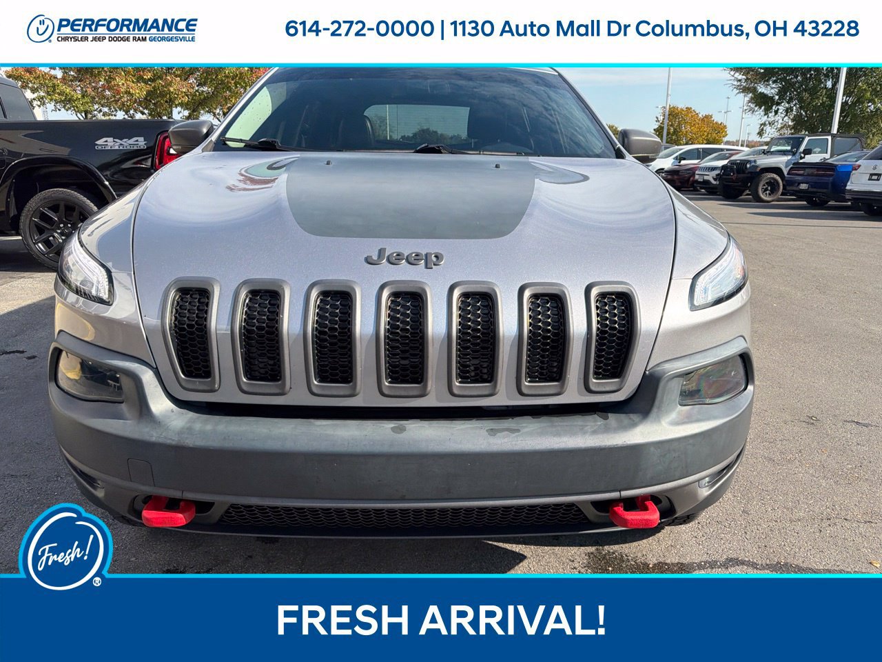 Used 2018 Jeep Cherokee Trailhawk w/ Comfort/Convenience Group AWD/4WD image 3