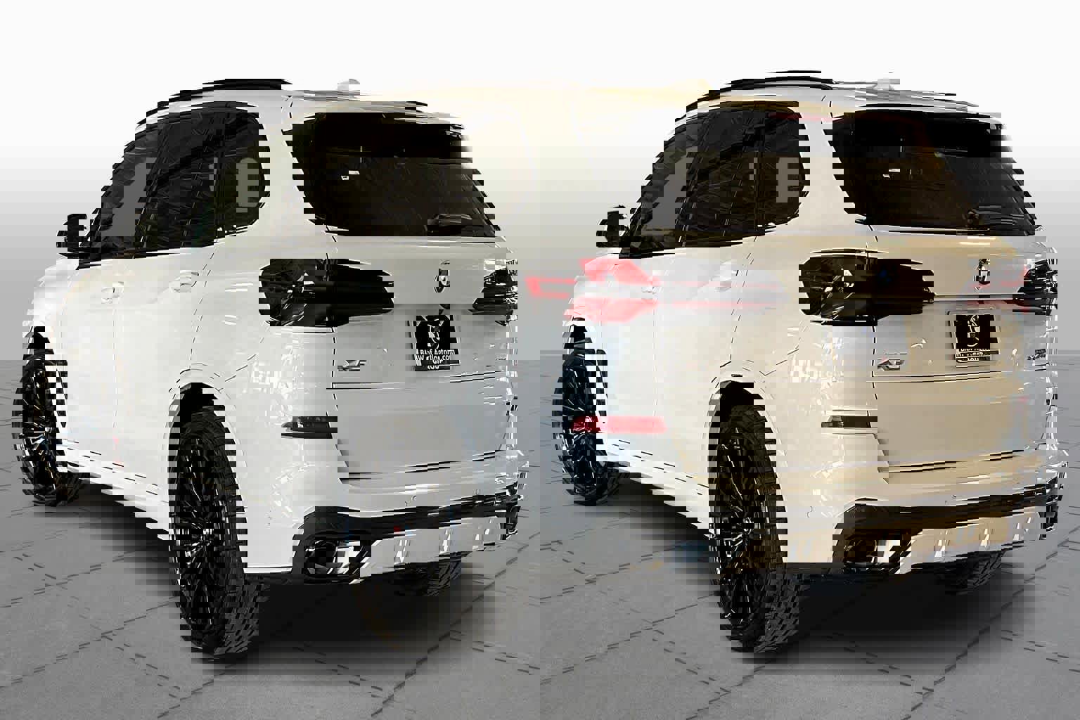 Used 2026 BMW X5 xDrive40i w/ M Sport Package image 12