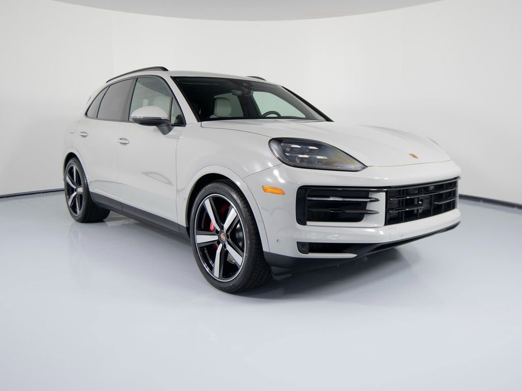 New 2026 Porsche Cayenne S image 9