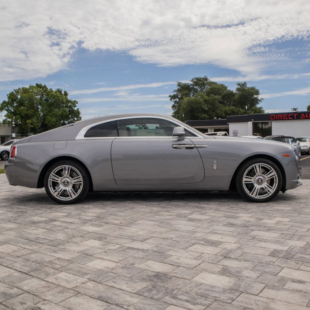 Used 2019 Rolls-Royce Wraith RWD image 12