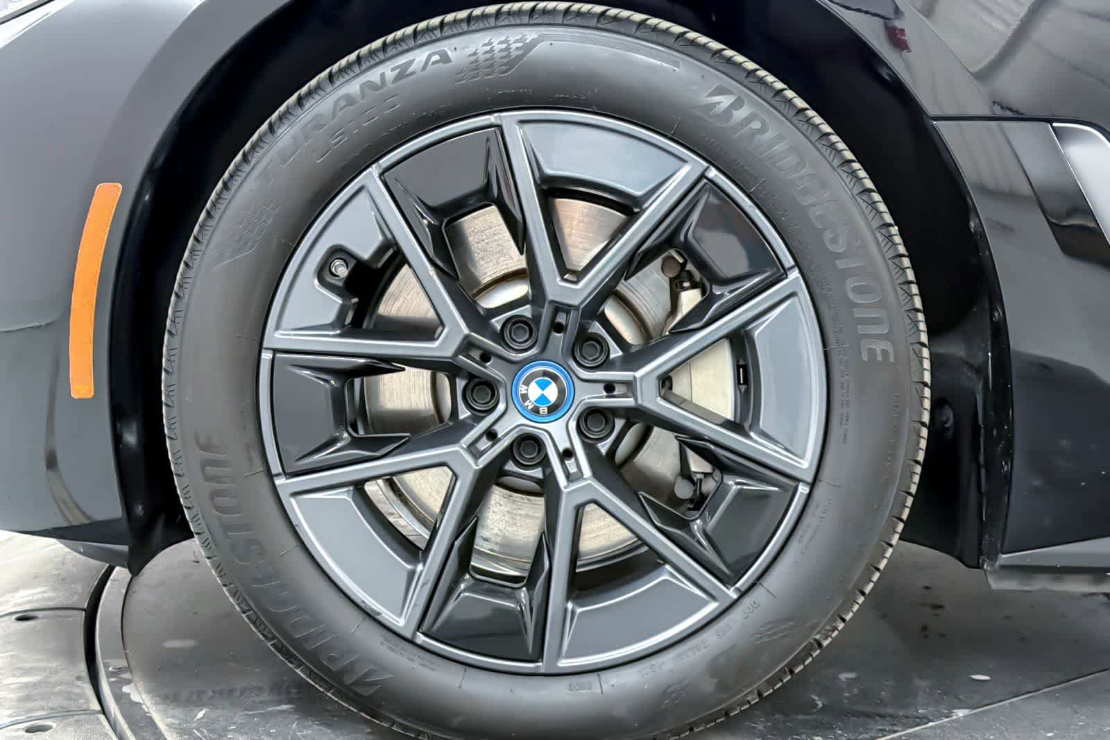 Used 2023 BMW i4 eDrive35 w/ Premium Package RWD image 26