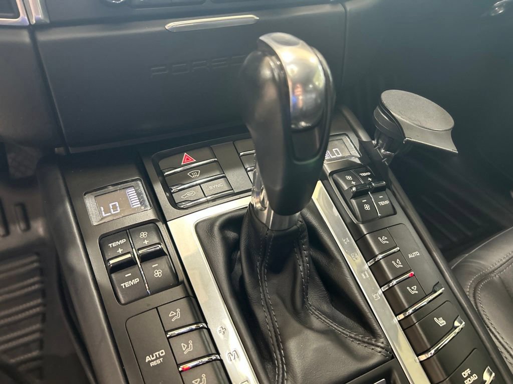 Used 2017 Porsche Macan GTS AWD/4WD image 8
