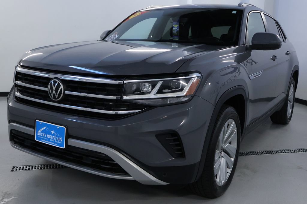 Used 2022 Volkswagen Atlas Cross Sport SE image 3