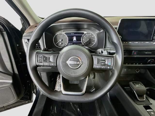 Used 2023 Nissan Rogue SV FWD image 12