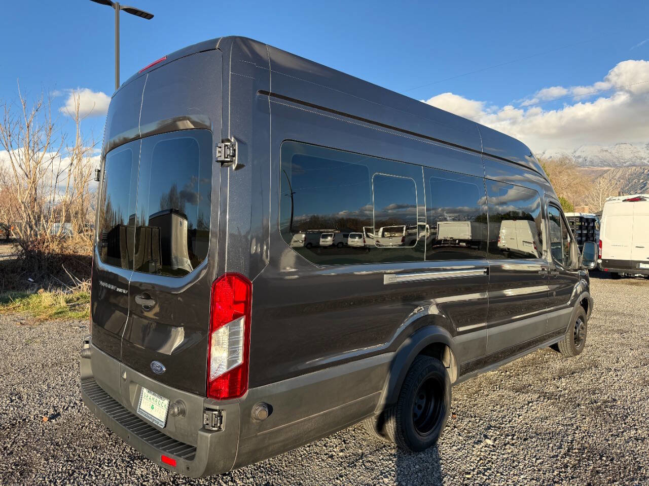 Used 2017 Ford Transit 350 XLT image 3