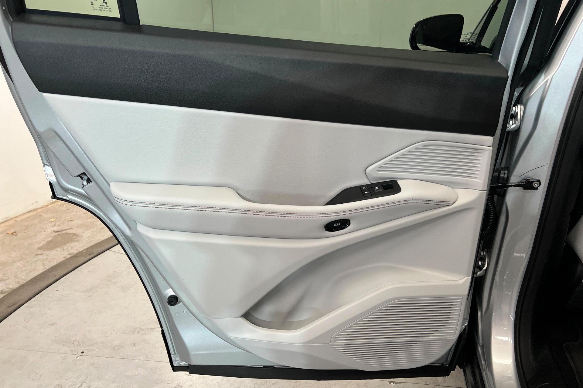 New 2026 Jeep Cherokee Limited AWD/4WD image 18