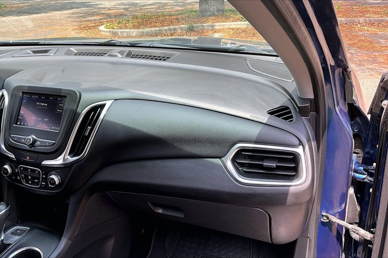 Used 2020 Chevrolet Equinox LT FWD image 23