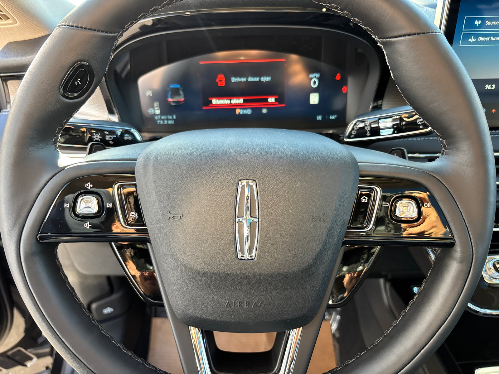 New 2026 Lincoln Corsair Reserve w/ Rear Removable Package Tray image 16