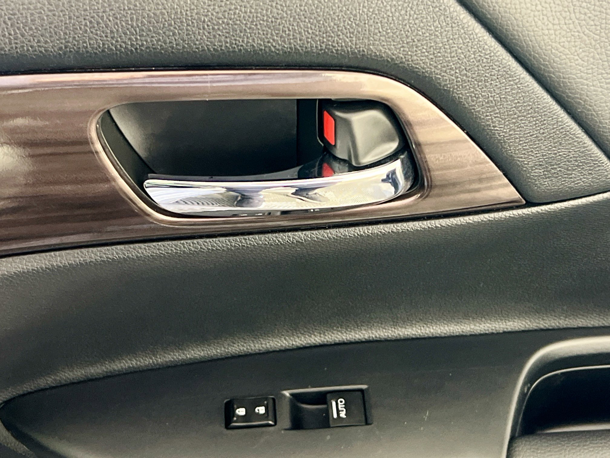 Used 2017 Honda Accord Touring image 32