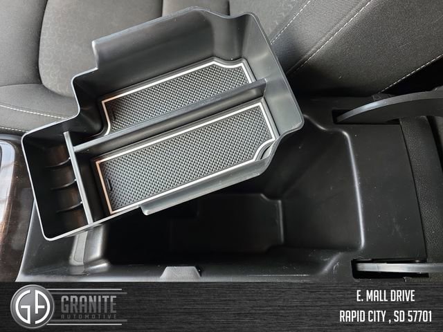 Used 2018 GMC Canyon SLE image 25