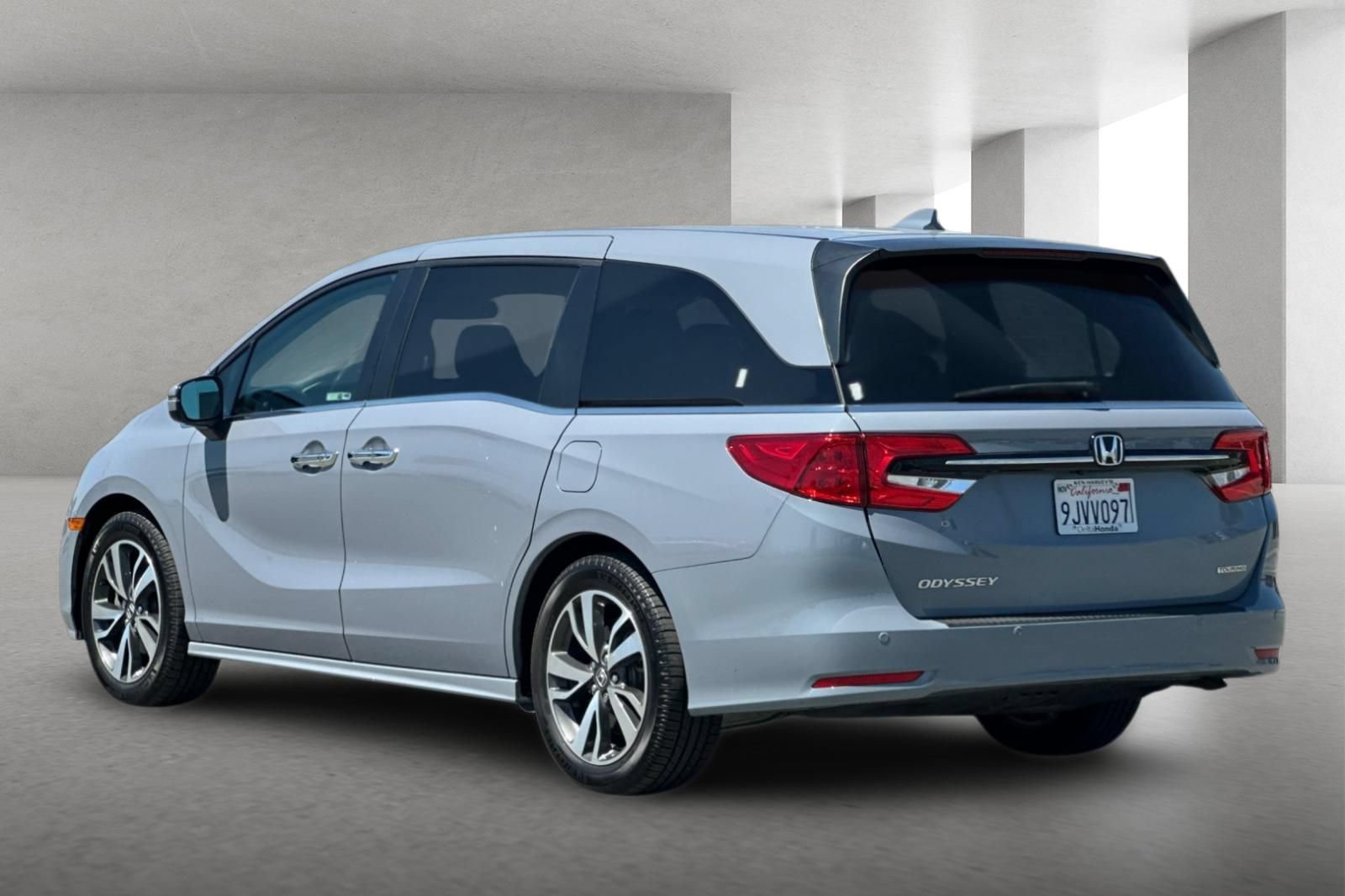 Used 2024 Honda Odyssey Touring image 6