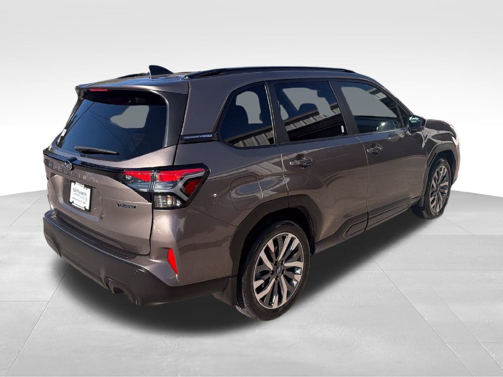 Used 2025 Subaru Forester Touring w/ Popular Package - Touring AWD/4WD image 5