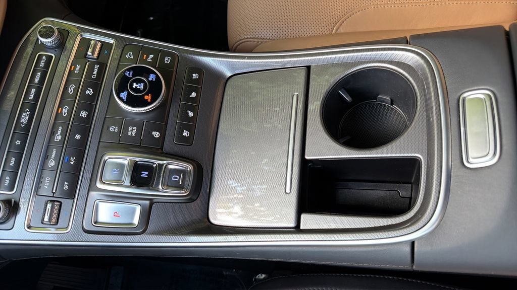 Used 2023 Hyundai Santa Fe Calligraphy AWD/4WD image 19