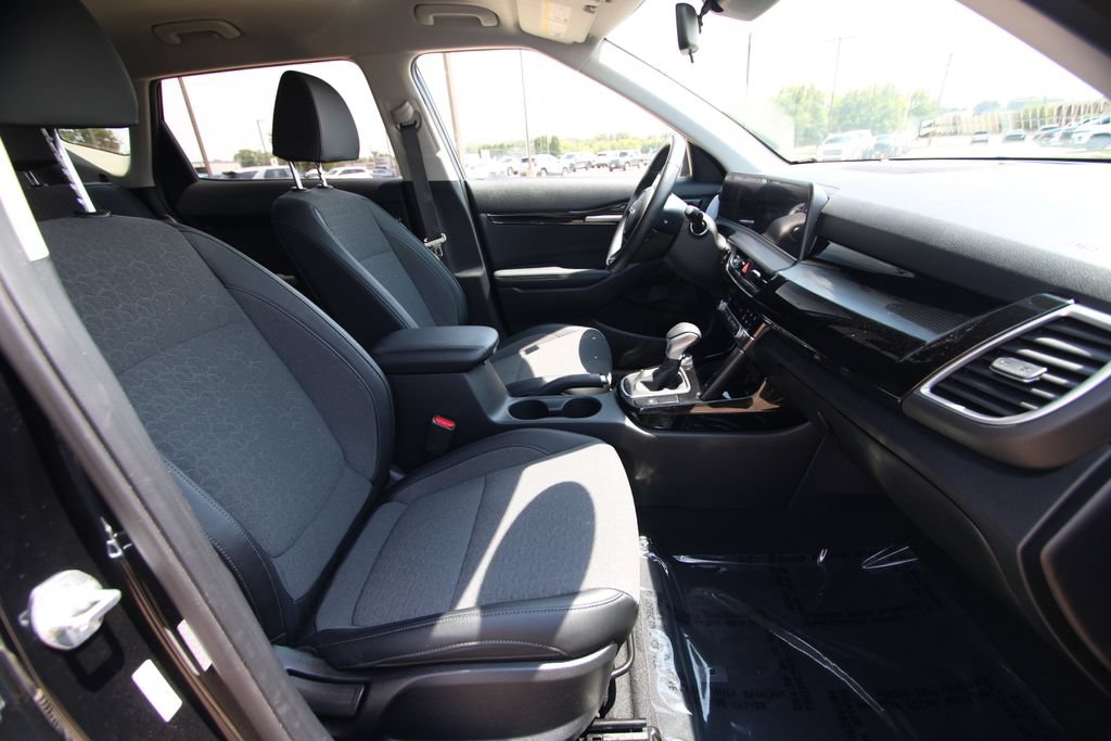 Used 2024 Kia Seltos S FWD image 8