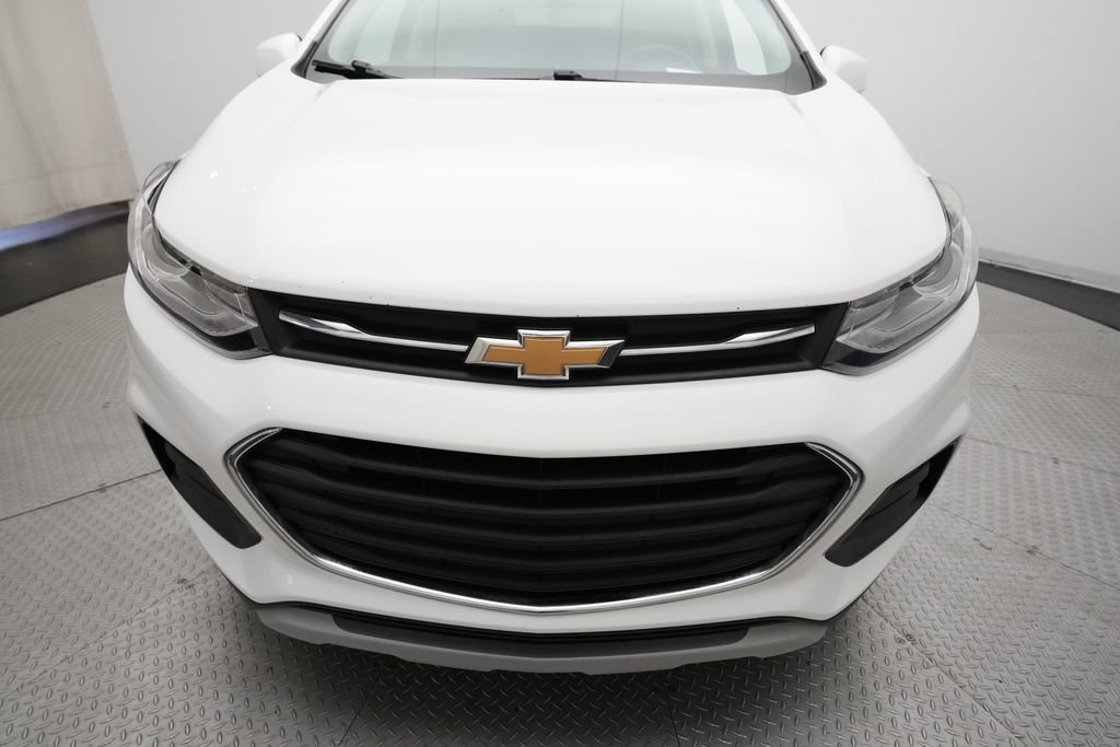 Used 2018 Chevrolet Trax LT w/ LT Convenience Package FWD image 21