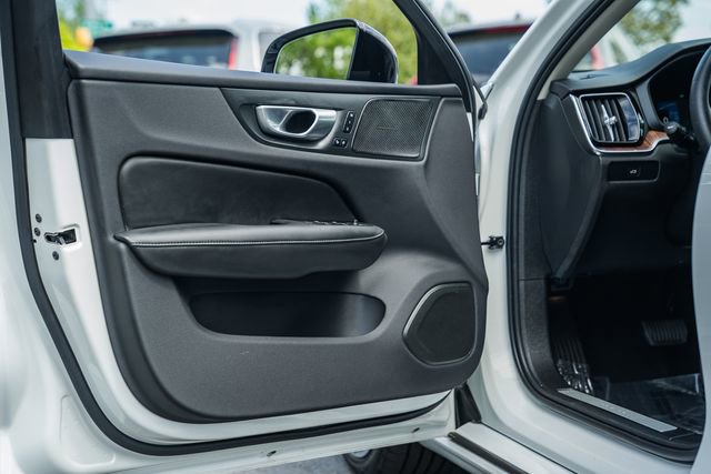 Used 2025 Volvo S60 B5 Plus image 37