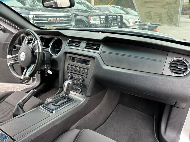 Used 2013 Ford Mustang Coupe RWD image 14