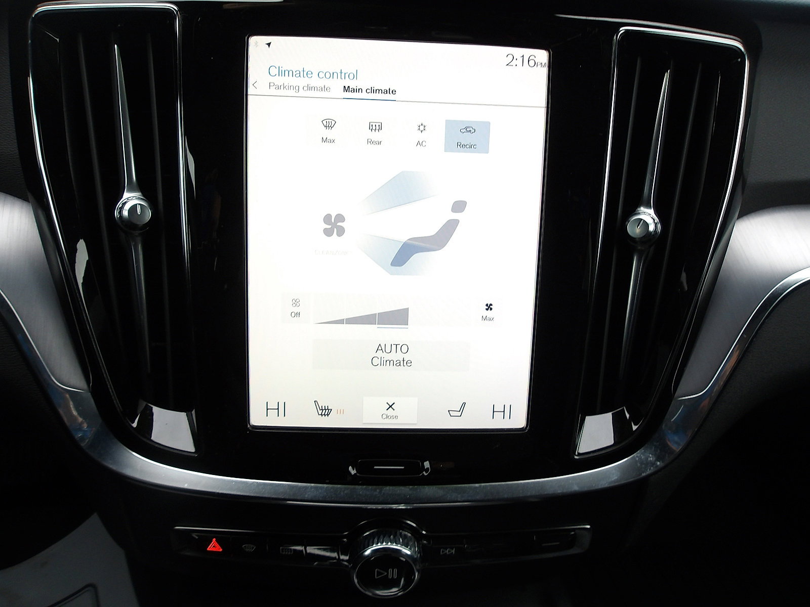 Used 2020 Volvo V60 T5 Cross Country image 18