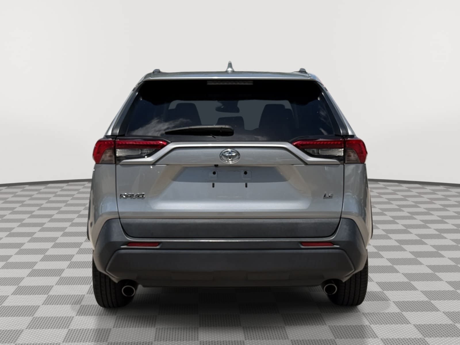 Used 2019 Toyota RAV4 LE FWD image 7