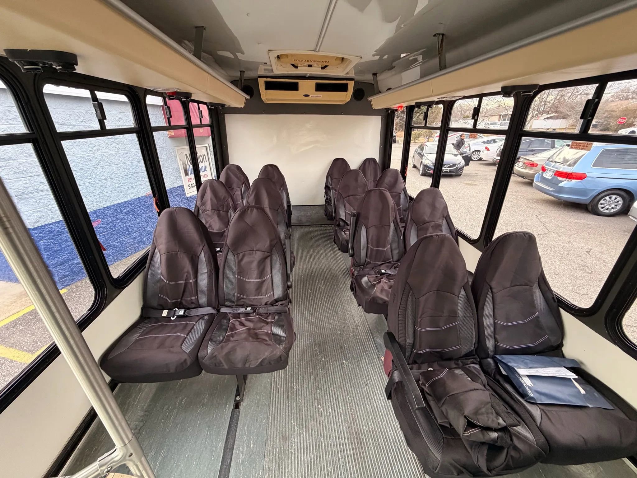 Used 2003 Ford E-450 and Econoline 450 image 14