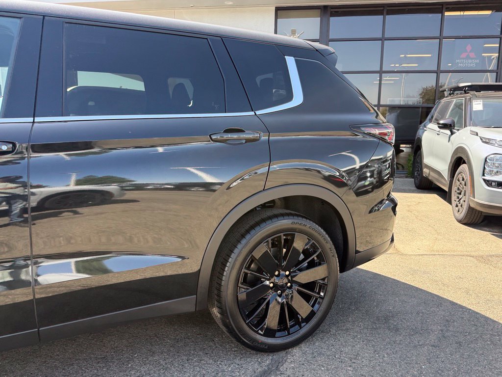 New 2026 Mitsubishi Outlander LE FWD image 6