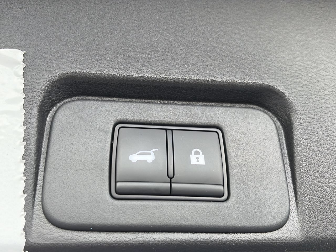 Certified 2025 Nissan Rogue SV w/ SV Premium Package FWD image 11