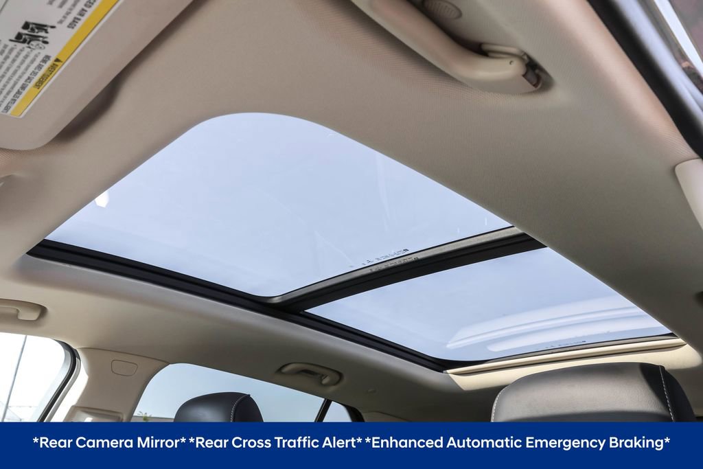 Used 2022 Buick Envision Avenir w/ Technology Package II image 10