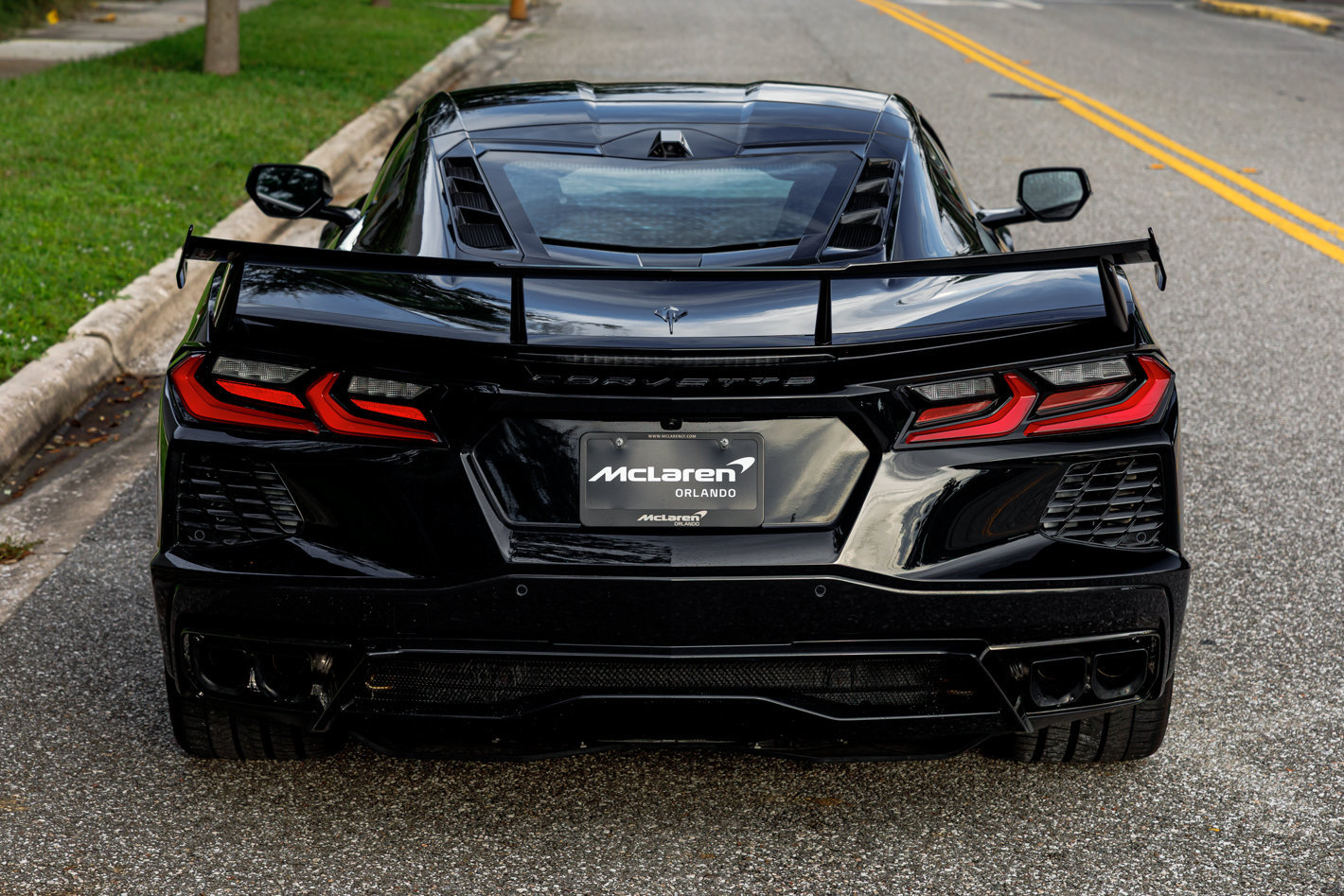 Used 2026 Chevrolet Corvette Stingray Coupe w/ 1LT RWD image 28