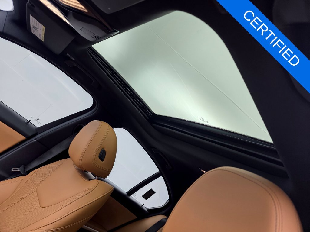 Certified 2024 BMW 330i Sedan w/ Convenience Package RWD image 12