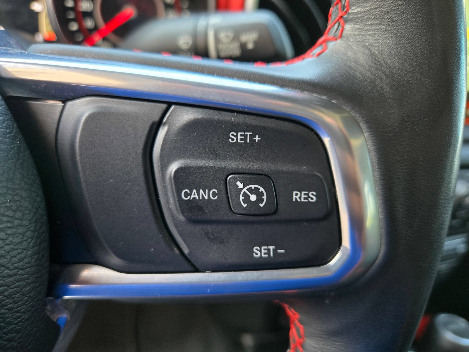 Used 2022 Jeep Gladiator Rubicon w/ Cold Weather Group AWD/4WD image 13