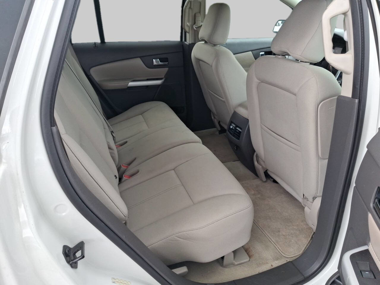 Used 2012 Ford Edge SE image 11
