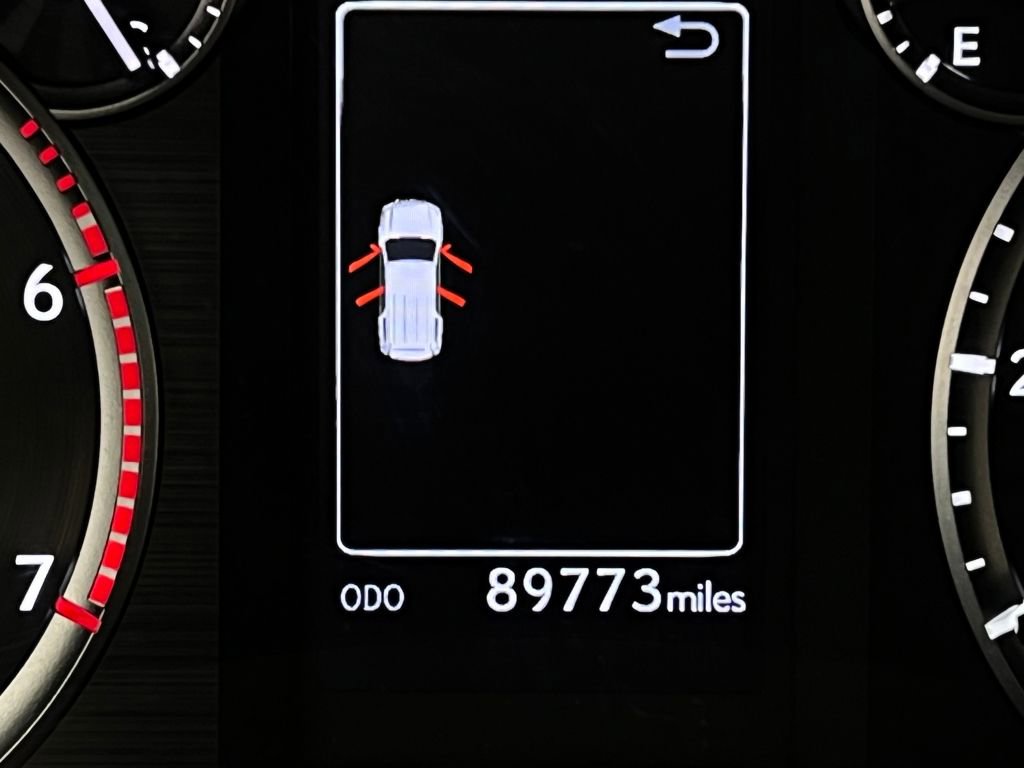 Used 2020 Lexus GX 460 Premium w/ Premium Package image 18