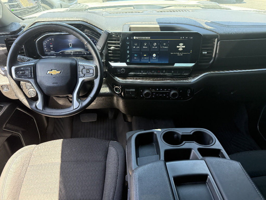 Used 2025 Chevrolet Silverado 2500 LT AWD/4WD image 18