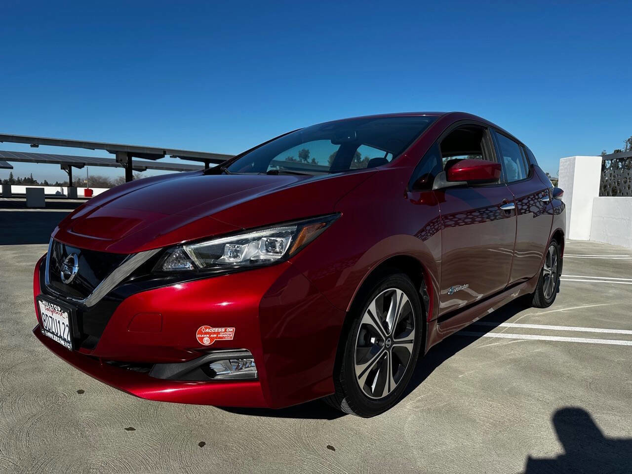 Used 2018 Nissan Leaf SV w/ SV Technology Package image 4