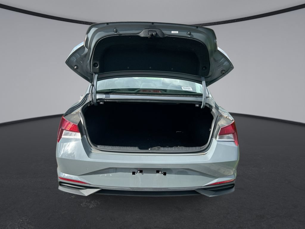 Used 2021 Hyundai Elantra SE FWD image 26