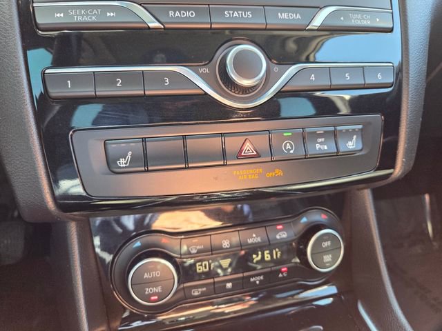 Used 2018 INFINITI QX30 Premium w/ Navigation Package image 28