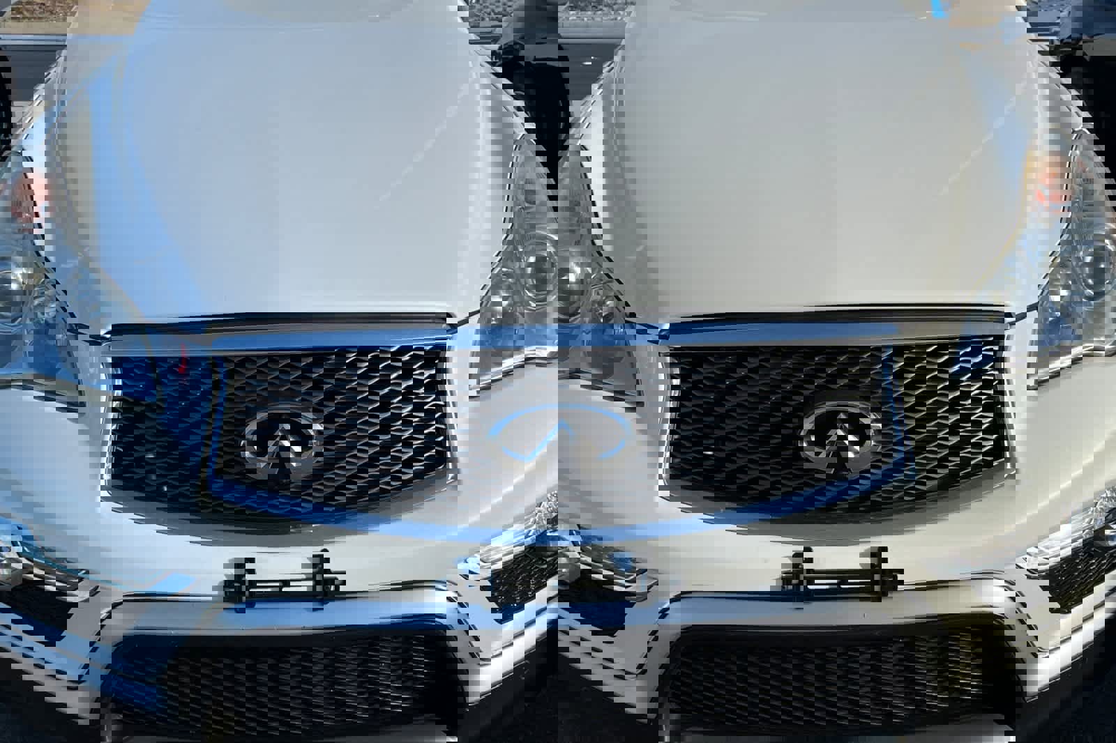 Used 2017 INFINITI QX50 AWD w/ Deluxe Touring Package image 12