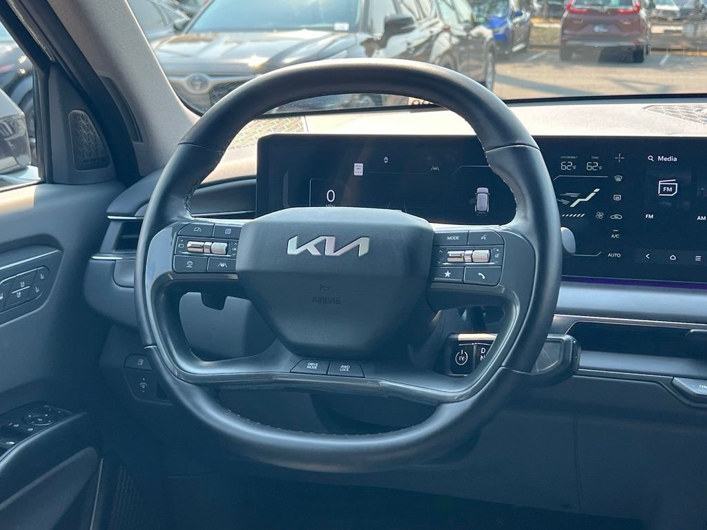 Certified 2024 Kia EV9 Land AWD/4WD image 16