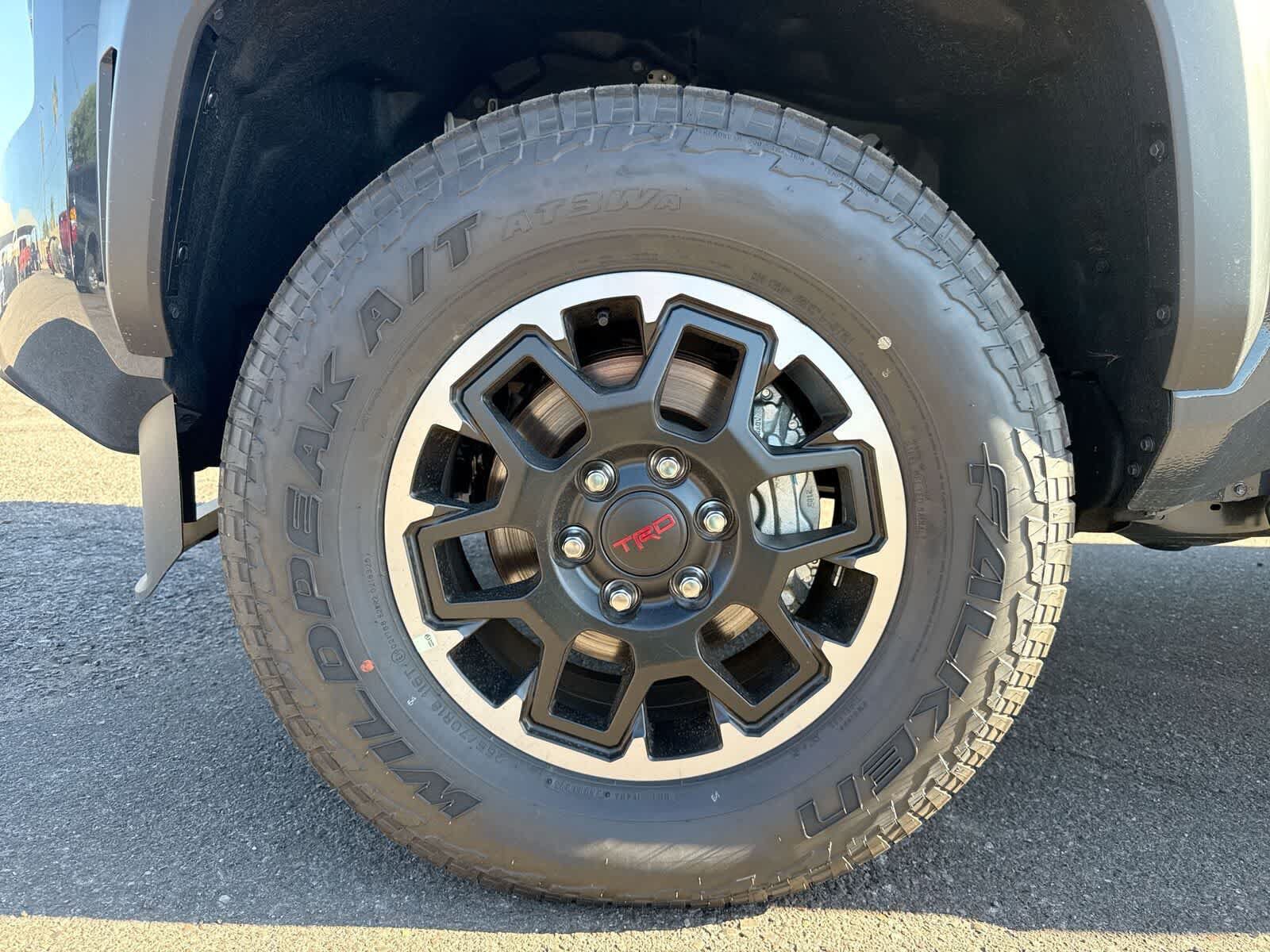 New 2025 Toyota Tacoma TRD Off-Road AWD/4WD image 10