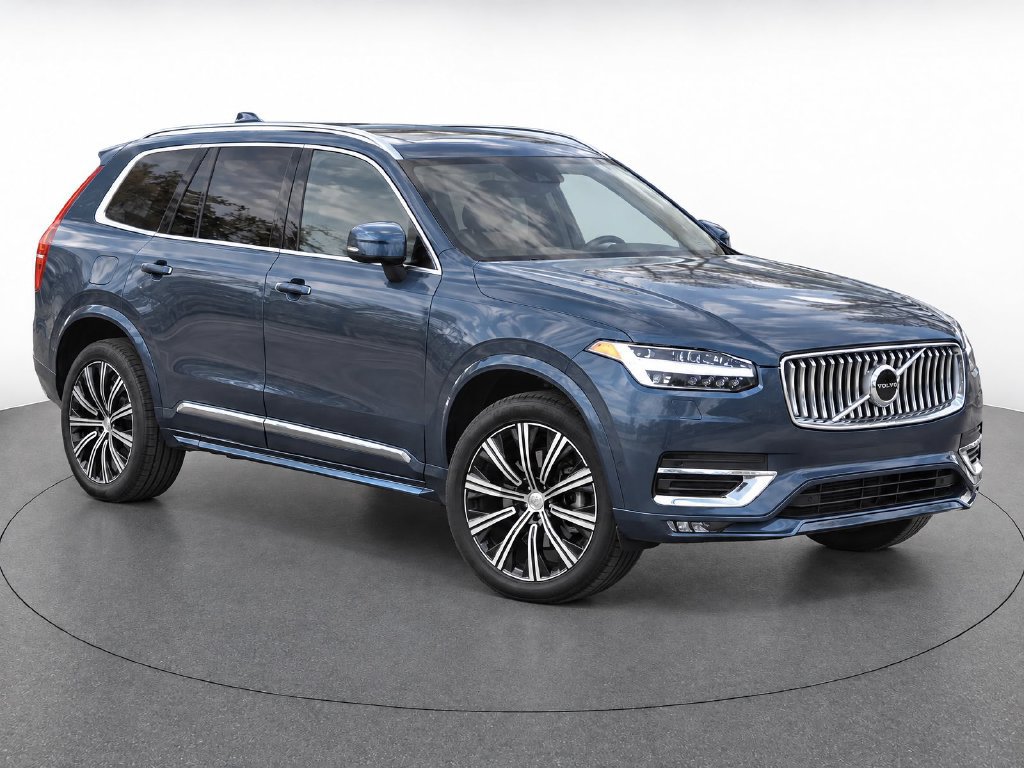 Used 2025 Volvo XC90 B5 Core w/ Protection Package Premier AWD/4WD image 2