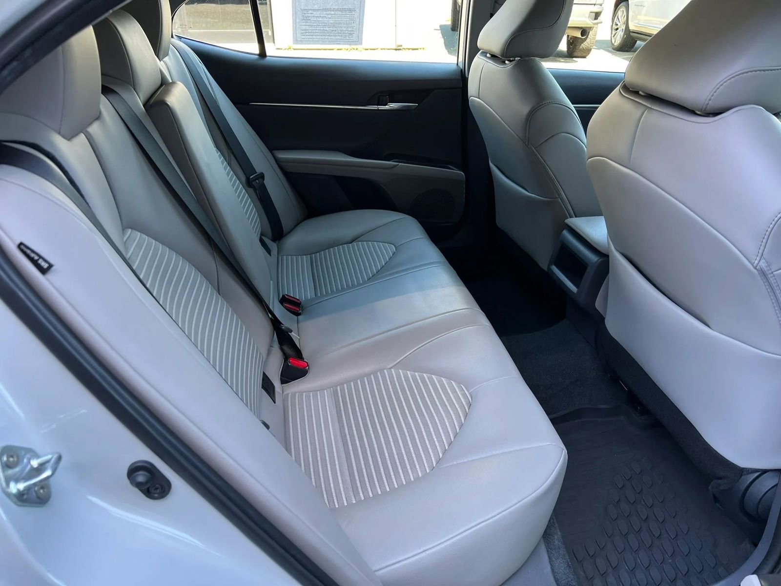 Used 2024 Toyota Camry SE FWD image 9