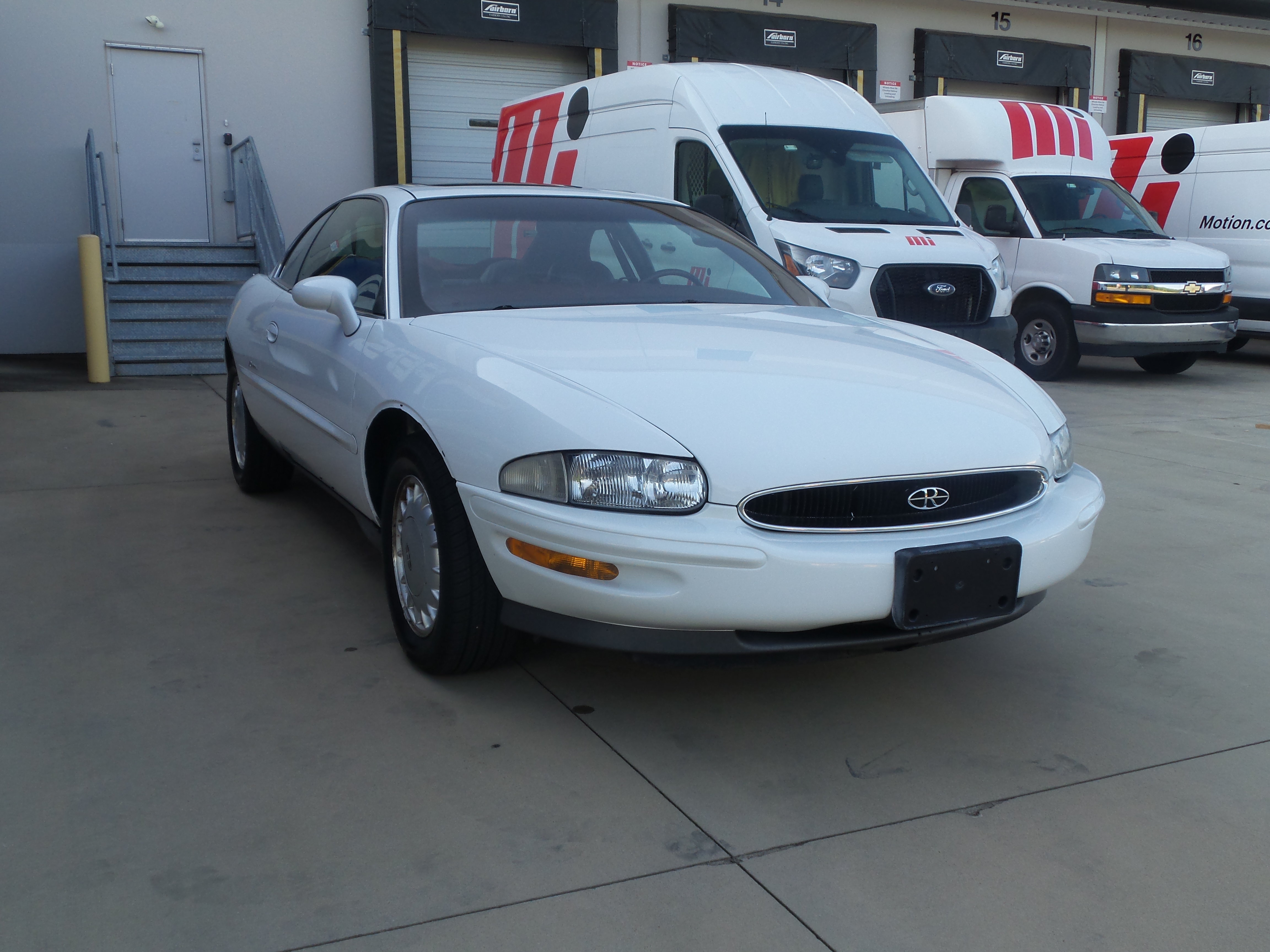Used 1995 Buick Riviera Coupe FWD image 7