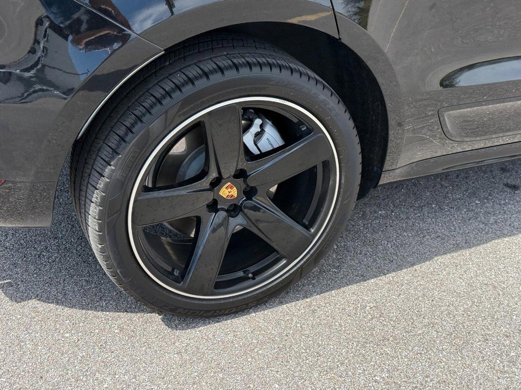 Used 2020 Porsche Macan Turbo AWD/4WD image 8