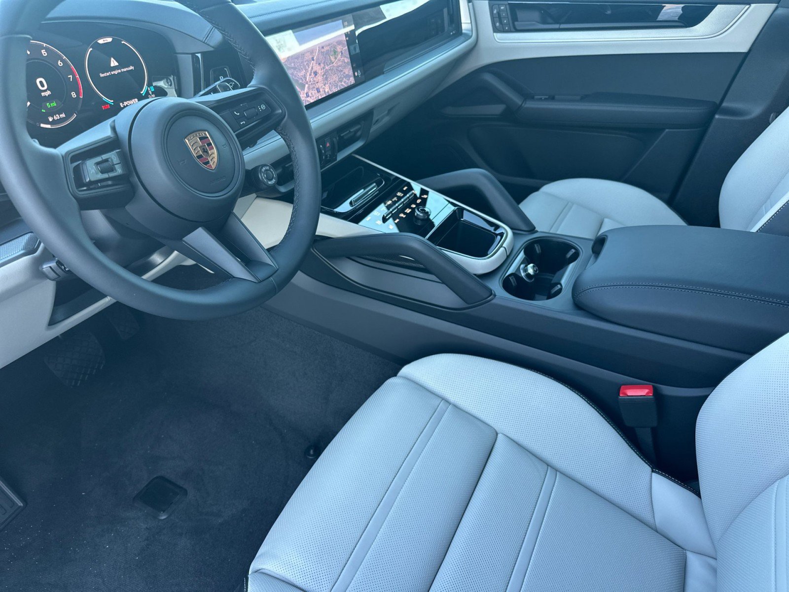 New 2026 Porsche Cayenne E-Hybrid image 4